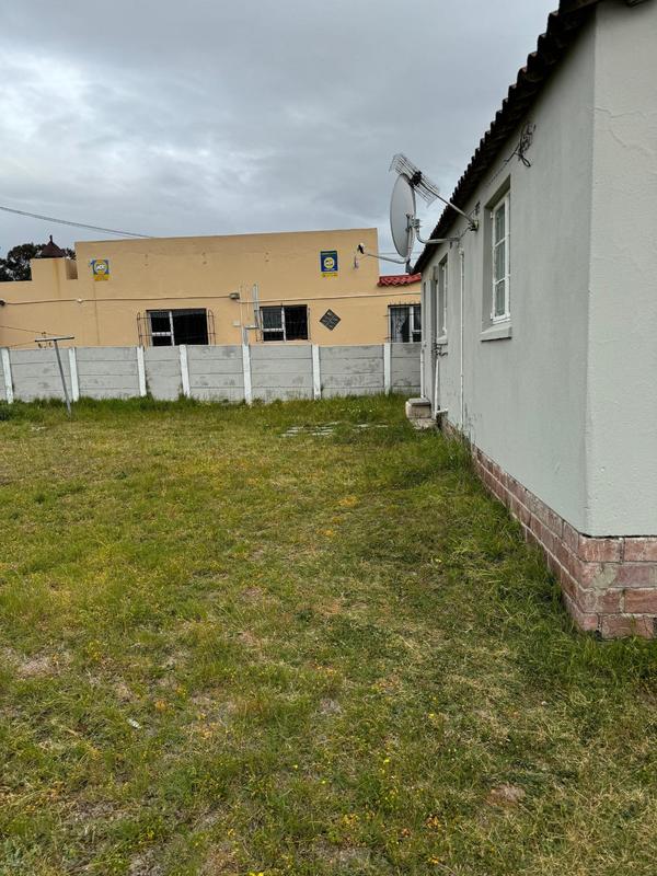 2 Bedroom Property for Sale in Bishop Lavis Western Cape